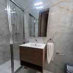 Lejlighed Large 3-bedroom With Terrace *