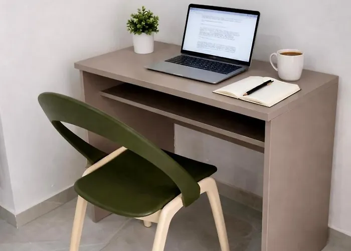 Large 3-bedroom With Terrace Daire *